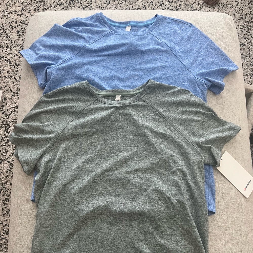 Lululemon license to train t-shirts (2)